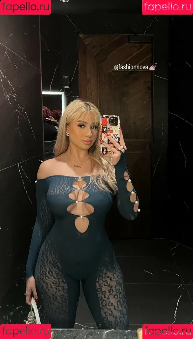 Anka Vulin Onlyfans Photo Gallery 