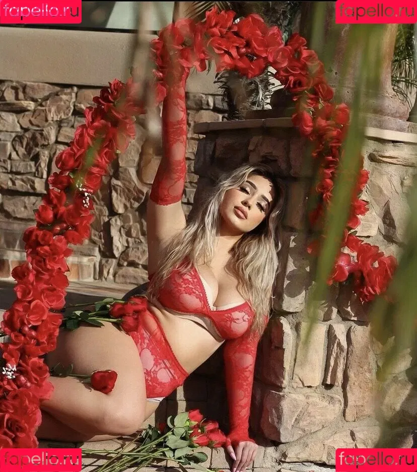 Anka Vulin Onlyfans Photo Gallery 