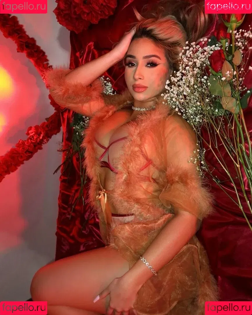 Anka Vulin Onlyfans Photo Gallery 