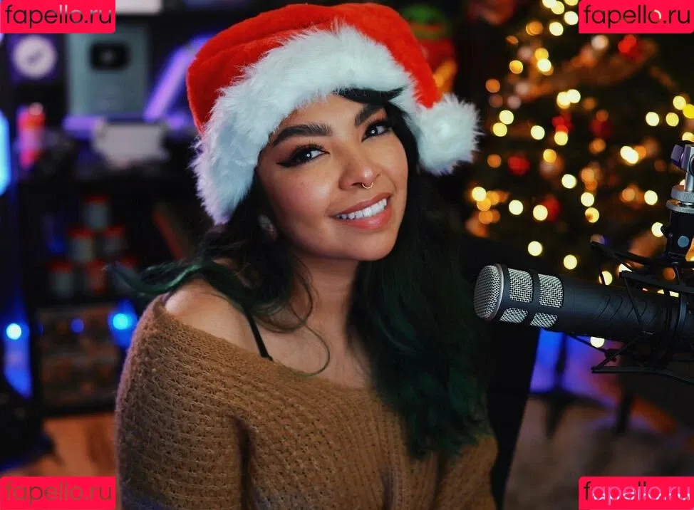 Aileen Senpai Onlyfans Photo Gallery 