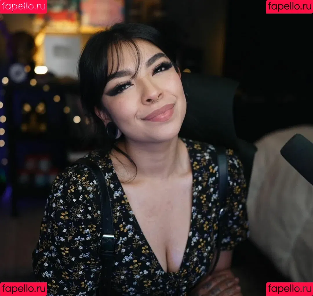 Aileen Senpai Onlyfans Photo Gallery 