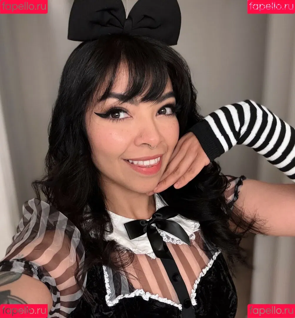 Aileen Senpai Onlyfans Photo Gallery 