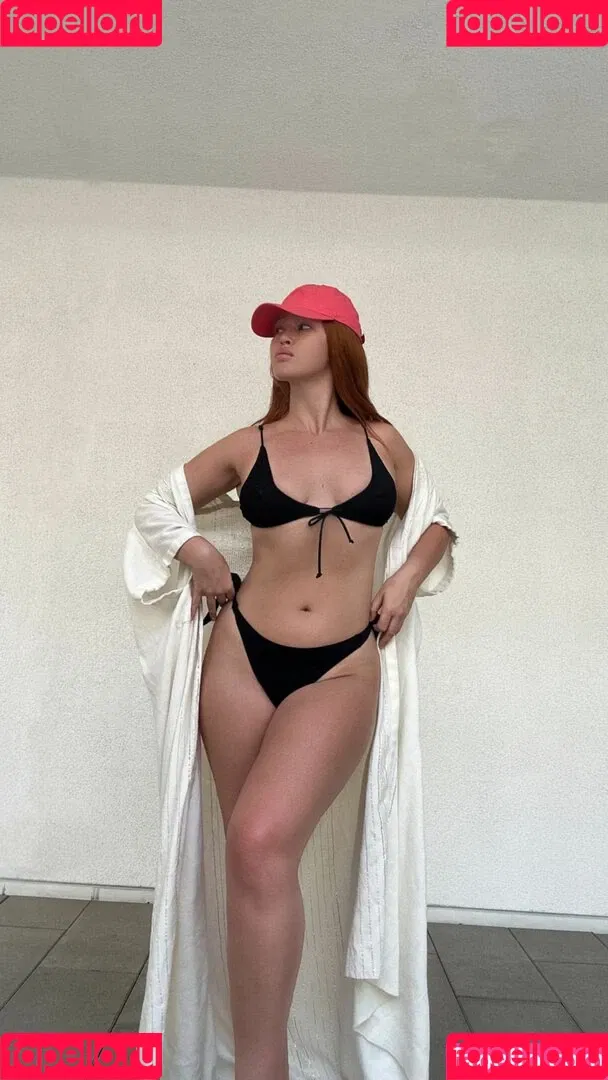 Elley Duhé Onlyfans Photo Gallery 