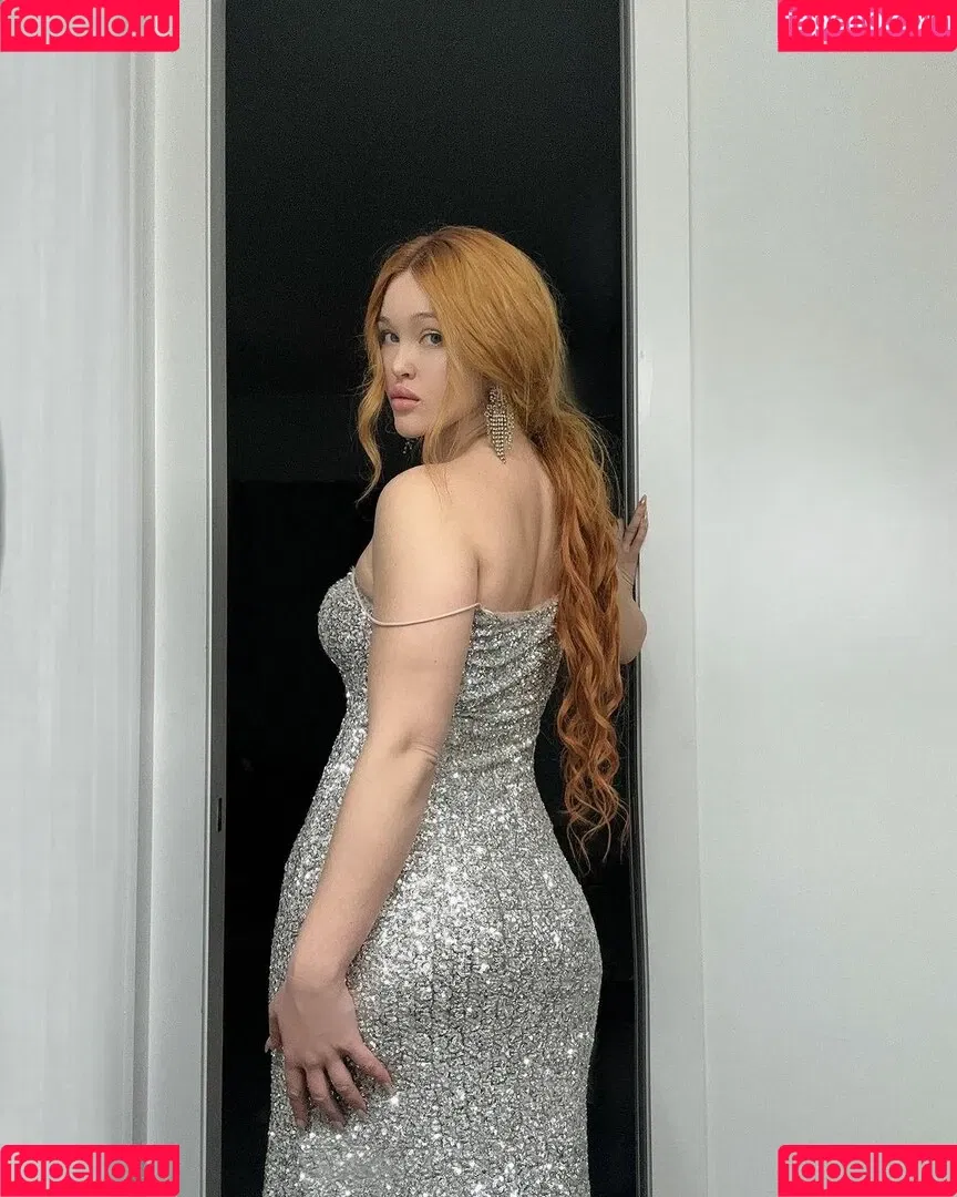 Elley Duhé Onlyfans Photo Gallery 