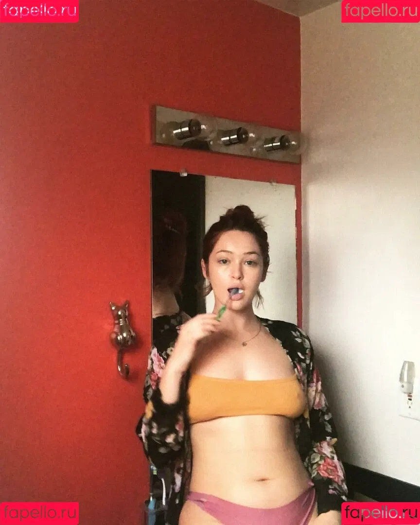 Elley Duhé Onlyfans Photo Gallery 