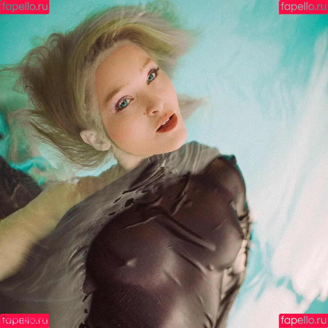 Elley Duhé Onlyfans Photo Gallery 