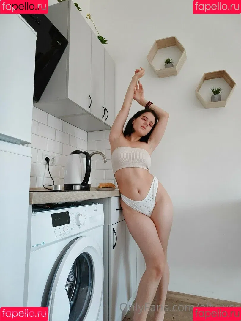 elly_yes Onlyfans Photo Gallery 