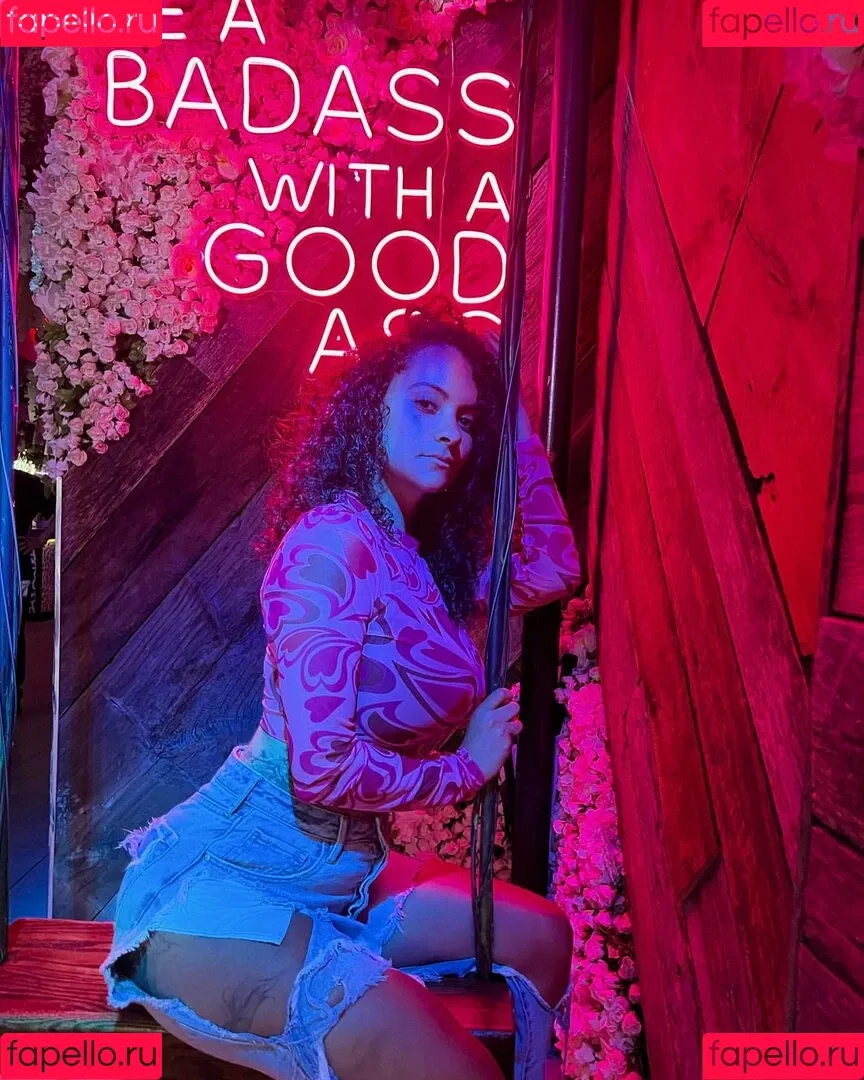 Nicole A Foster Onlyfans Photo Gallery 