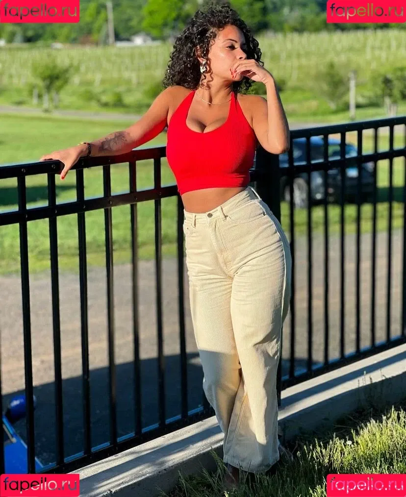 Nicole A Foster Onlyfans Photo Gallery 