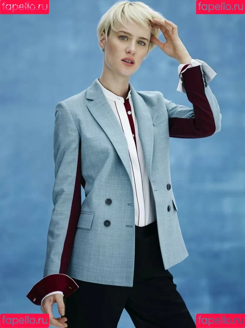 Mackenzie Davis Onlyfans Photo Gallery 