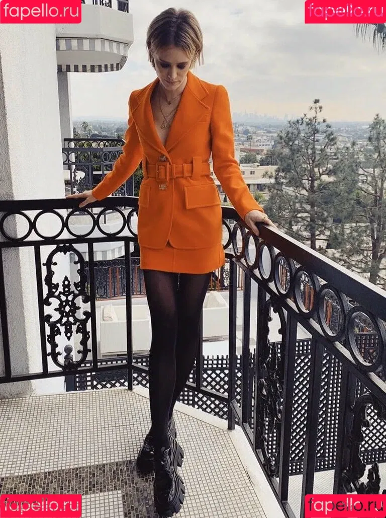 Mackenzie Davis Onlyfans Photo Gallery 