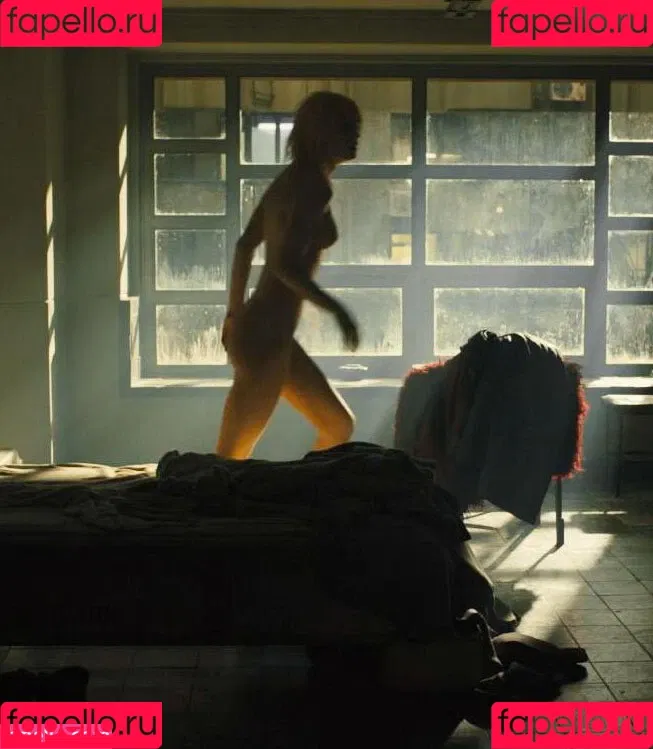 Mackenzie Davis Onlyfans Photo Gallery 