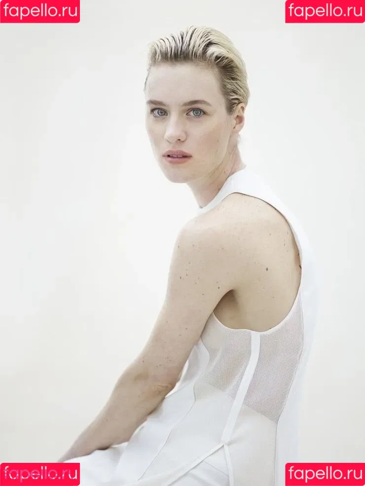 Mackenzie Davis Onlyfans Photo Gallery 