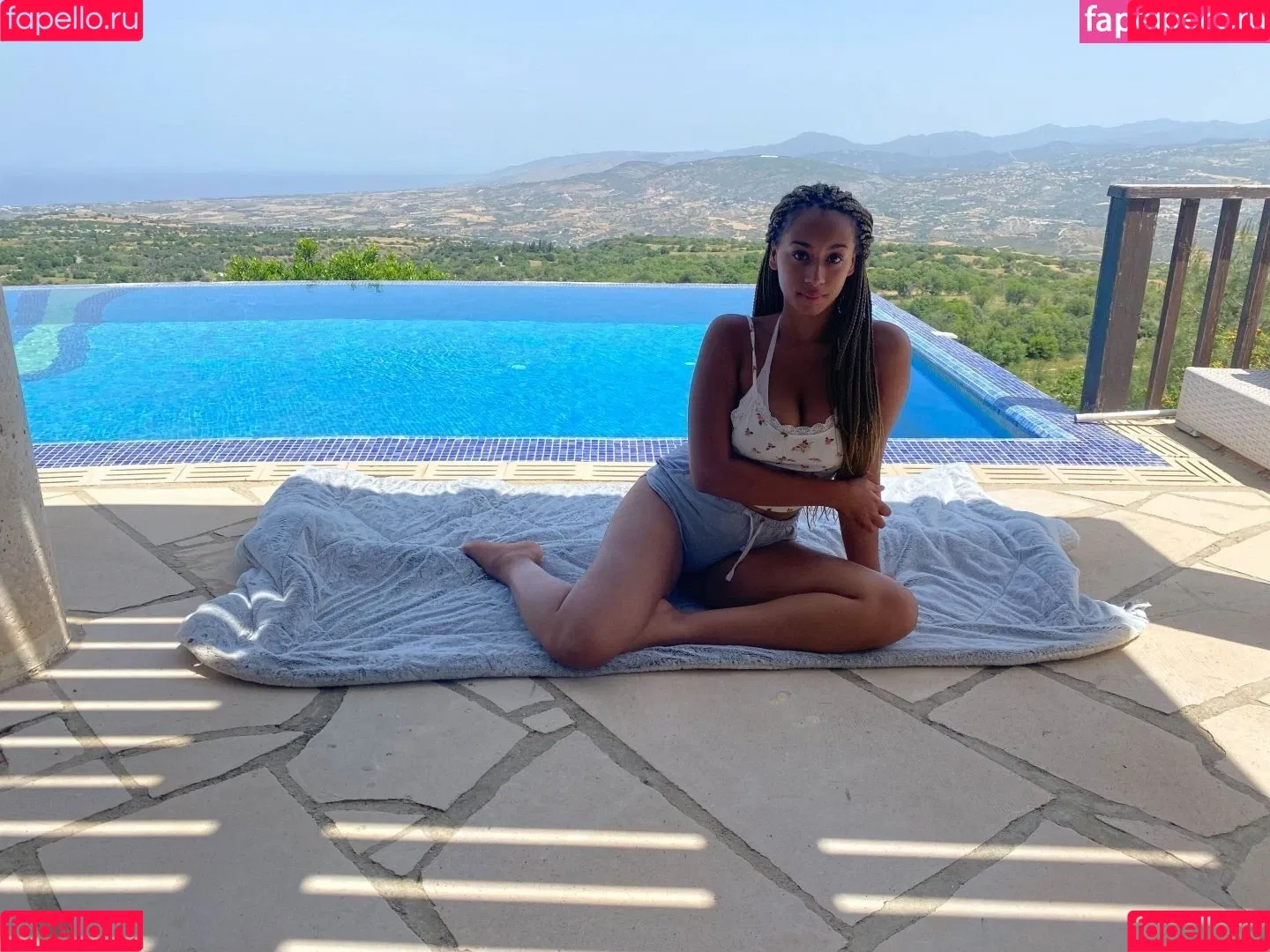 Naomi Berlin Onlyfans Photo Gallery 