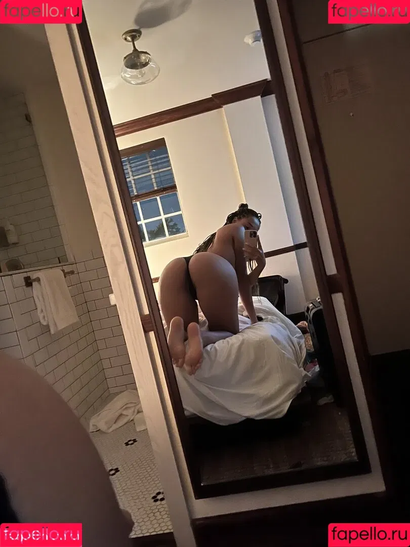 Naomi Berlin Onlyfans Photo Gallery 