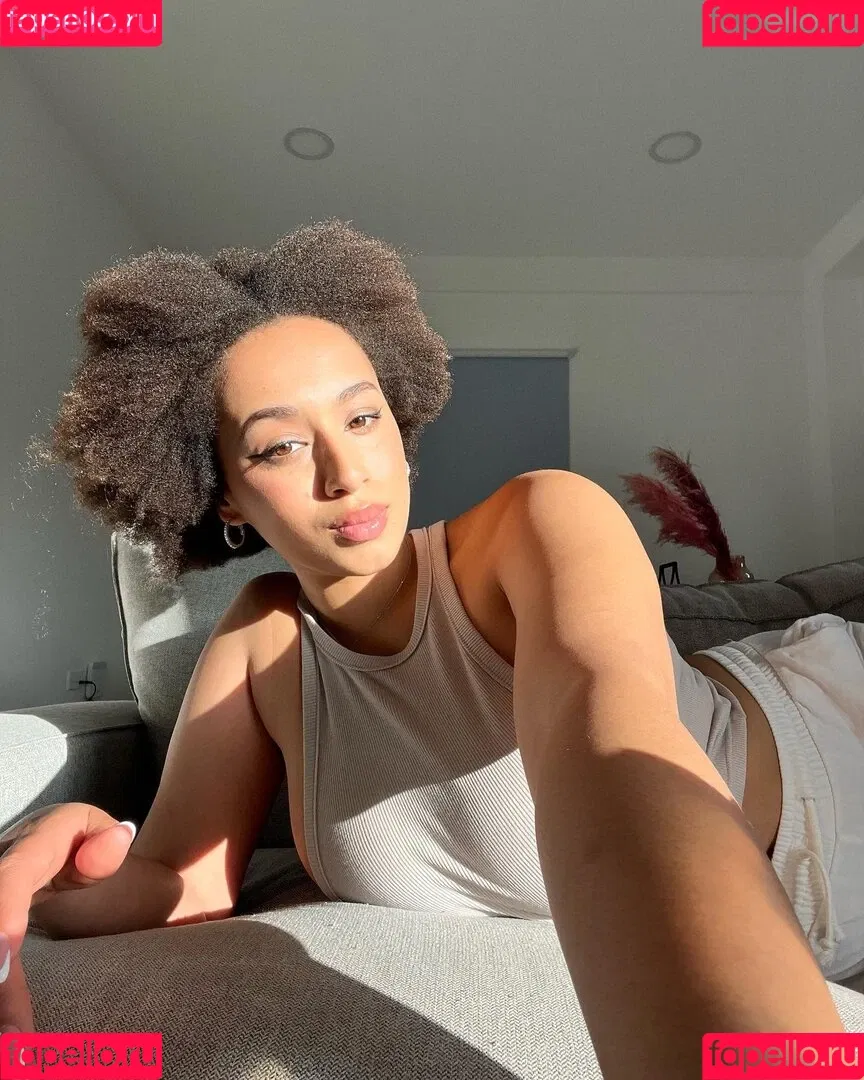 Naomi Berlin Onlyfans Photo Gallery 