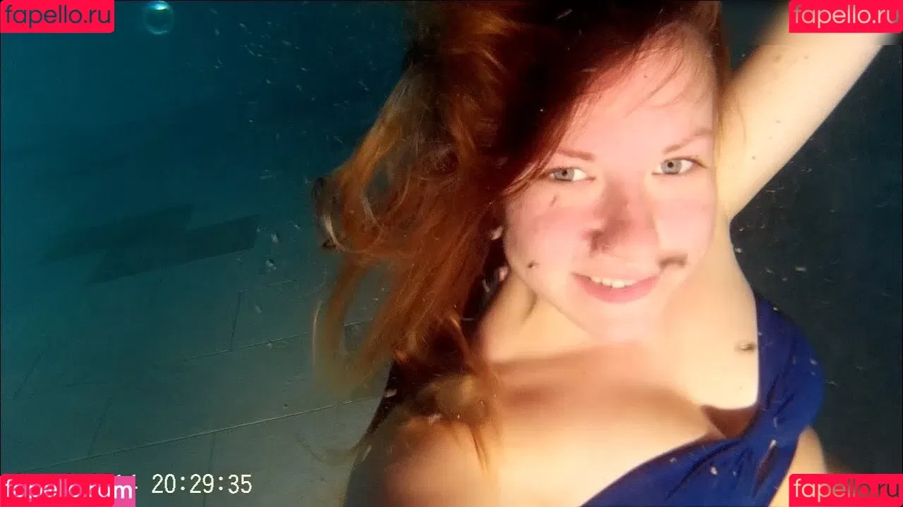 KellyMissesvlog Onlyfans Photo Gallery 