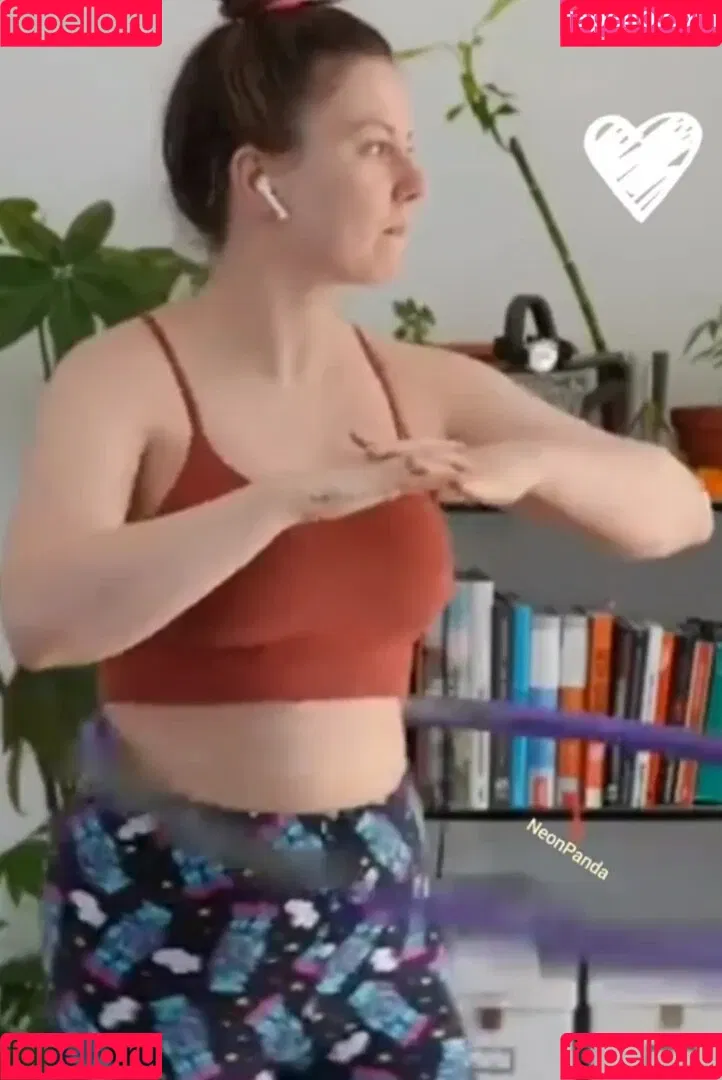 KellyMissesvlog Onlyfans Photo Gallery 