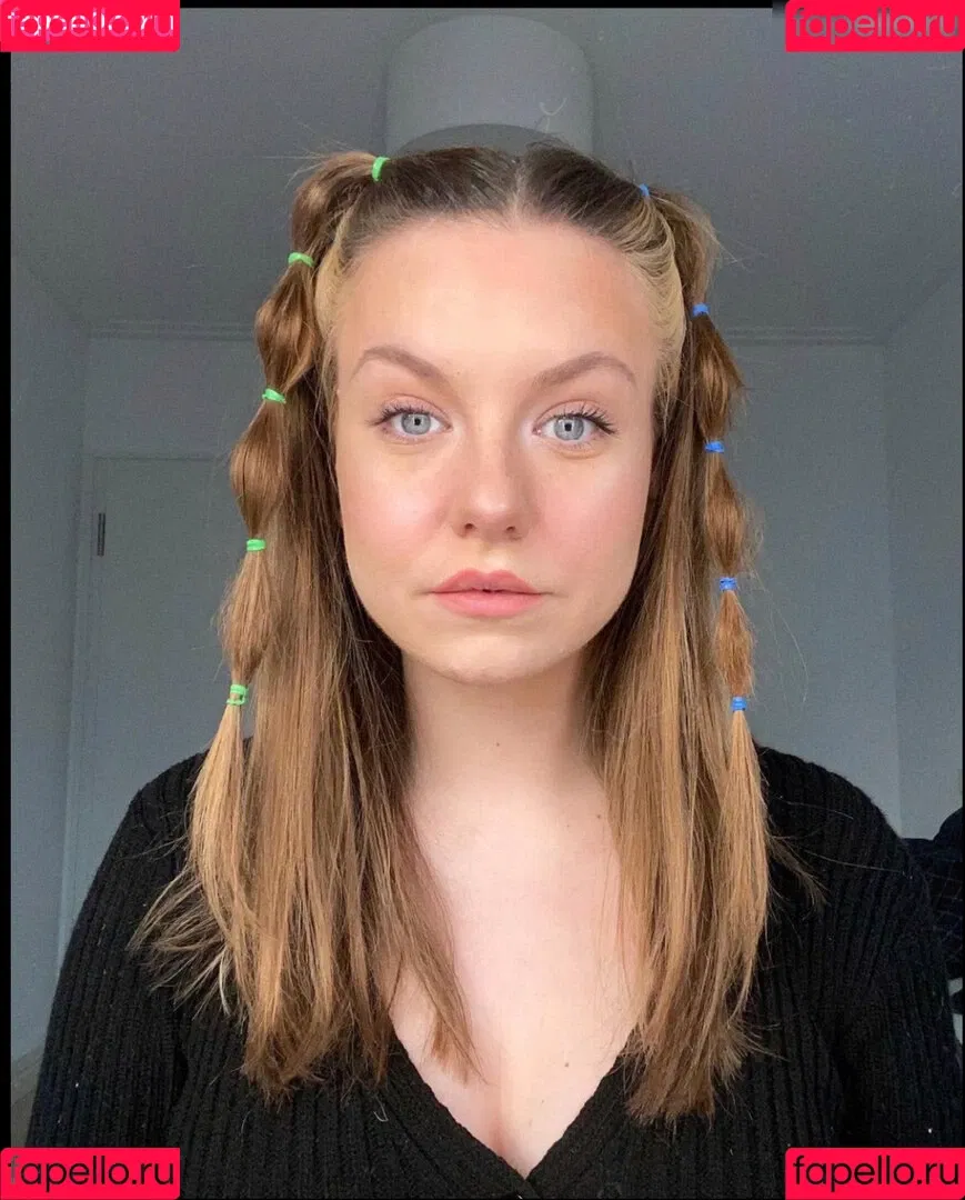 KellyMissesvlog Onlyfans Photo Gallery 