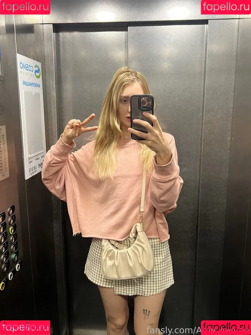 Amy_lovvee Onlyfans Photo Gallery 