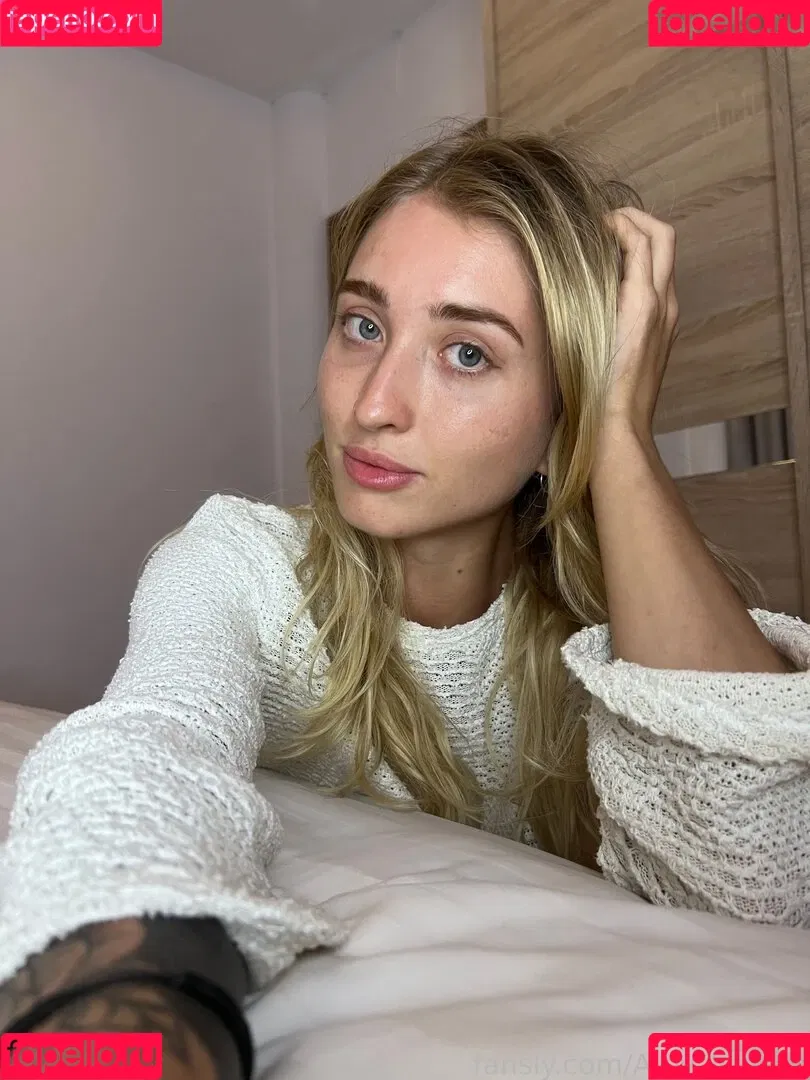 Amy_lovvee Onlyfans Photo Gallery 