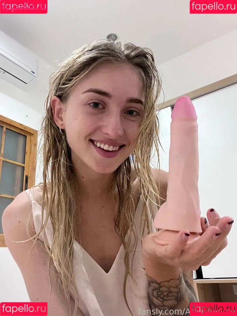 Amy_lovvee Onlyfans Photo Gallery 