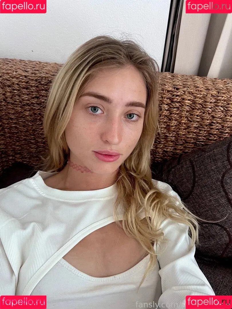 Amy_lovvee Onlyfans Photo Gallery 