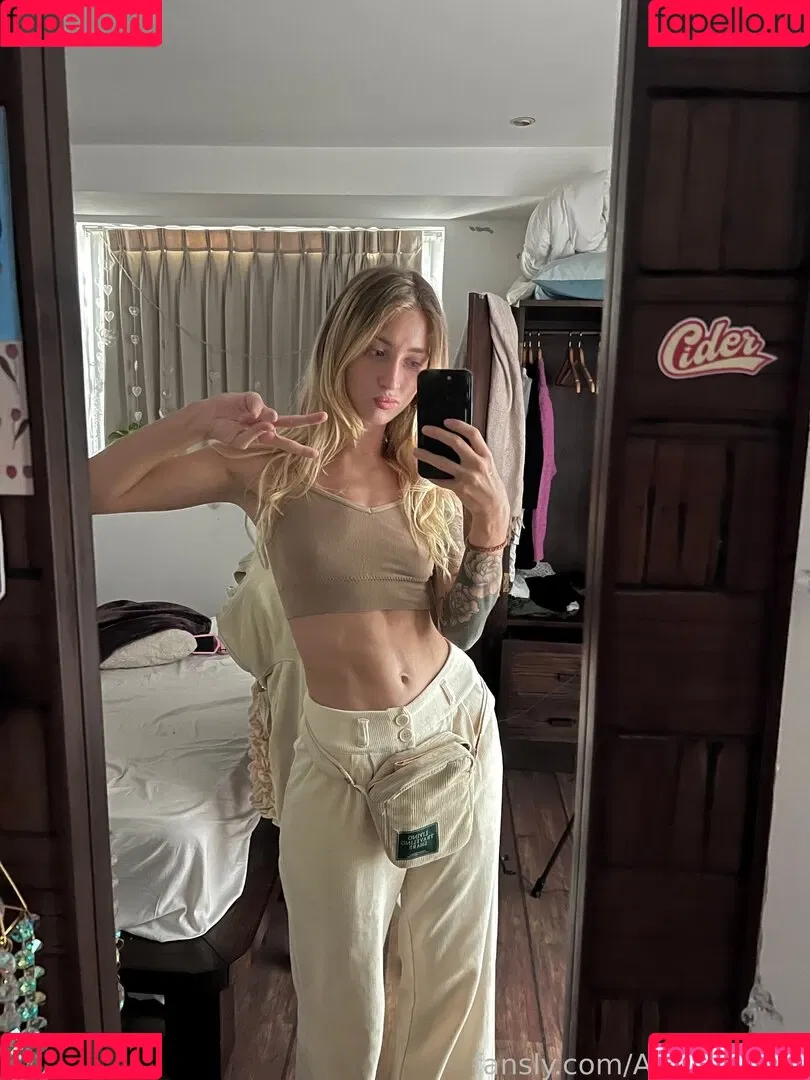 Amy_lovvee Onlyfans Photo Gallery 