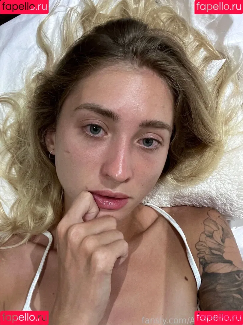 Amy_lovvee Onlyfans Photo Gallery 