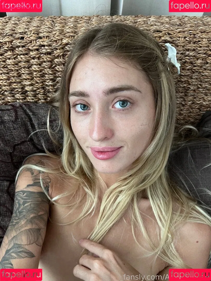 Amy_lovvee Onlyfans Photo Gallery 
