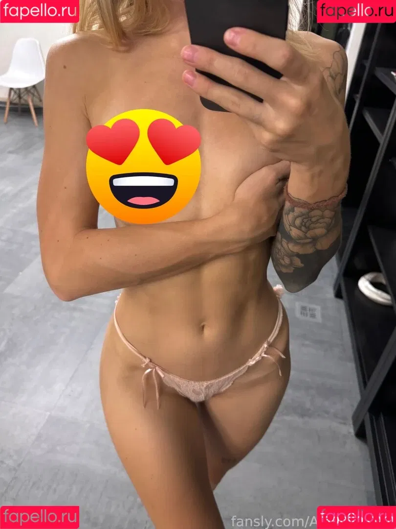 Amy_lovvee Onlyfans Photo Gallery 