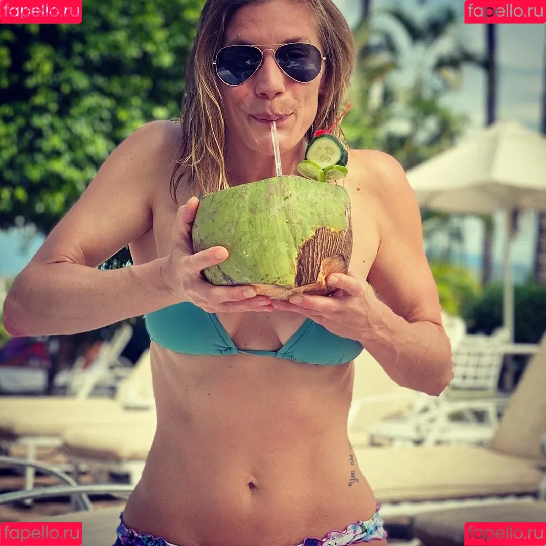 Katee Sackhoff Onlyfans Photo Gallery 
