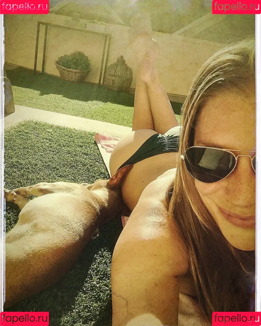 Katee Sackhoff Onlyfans Photo Gallery 