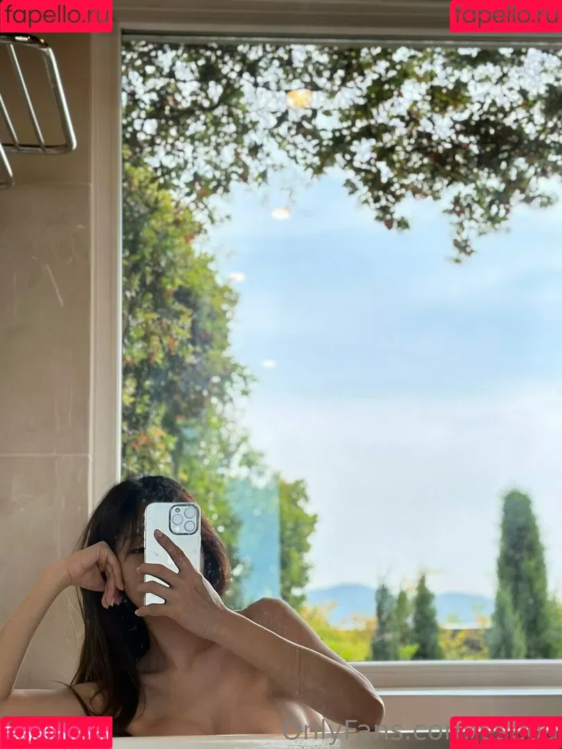 eseoa Onlyfans Photo Gallery 