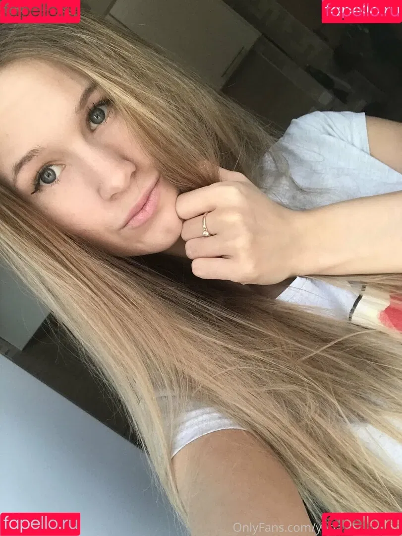 yana_squrel_22 Onlyfans Photo Gallery 