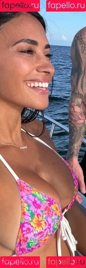 Antonella Roccuzzo Onlyfans Photo Gallery 