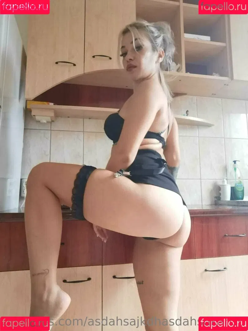 pltt.nl Onlyfans Photo Gallery 