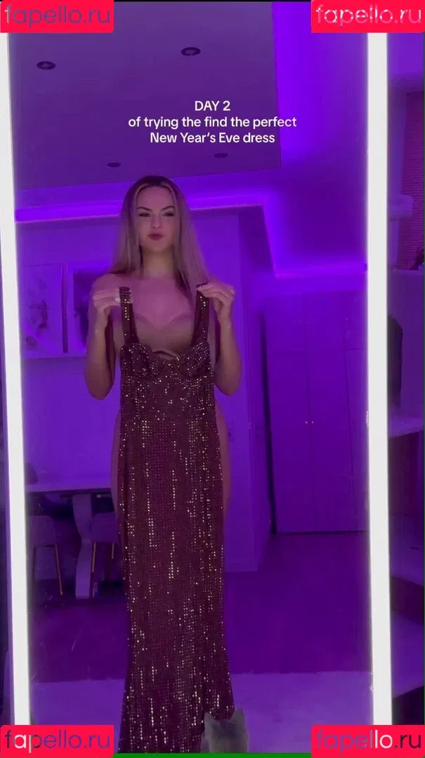 Julia (Xlaeta) Onlyfans Photo Gallery 