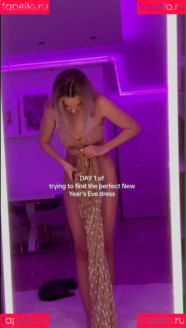 Julia (Xlaeta) Onlyfans Photo Gallery 