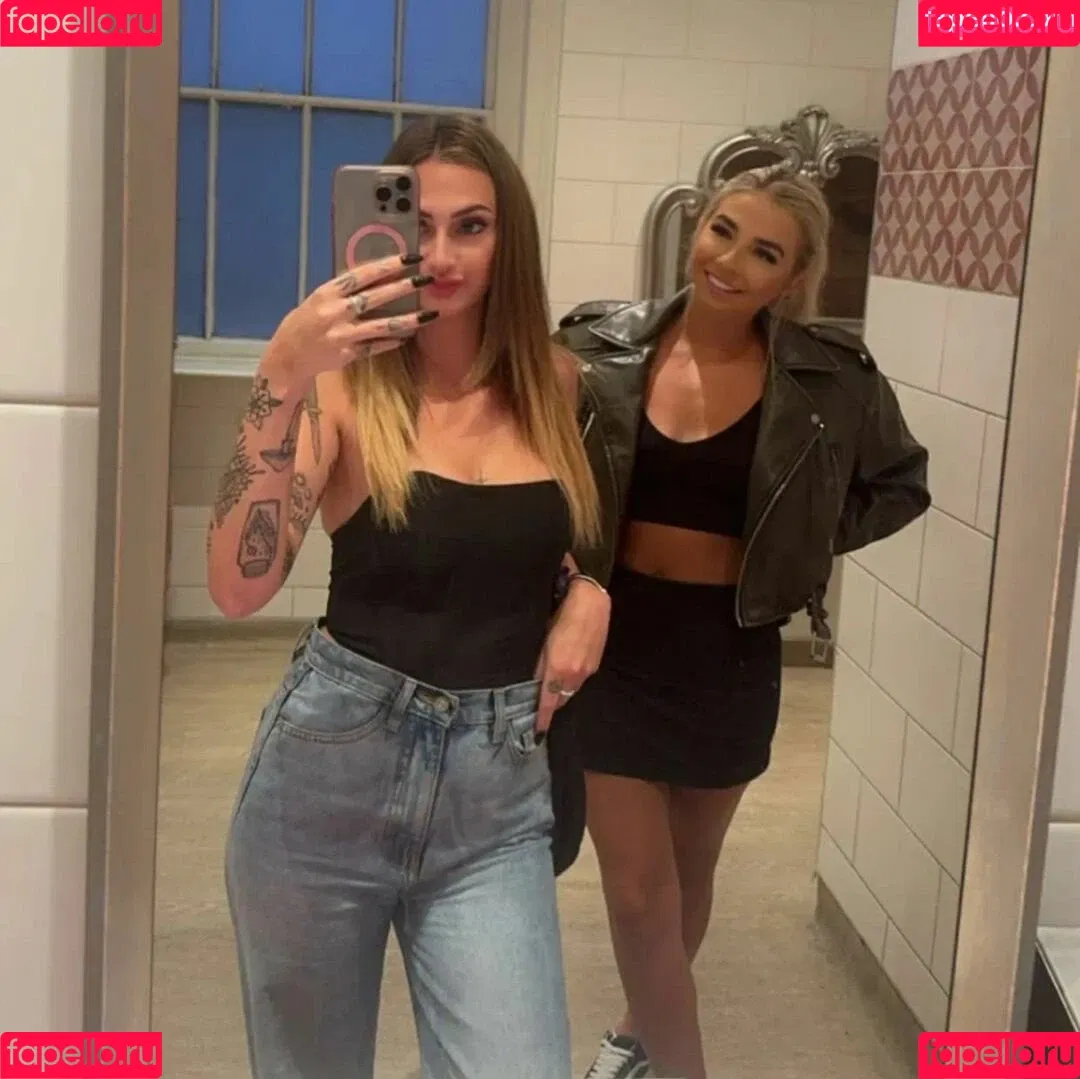 Luce M Onlyfans Photo Gallery 