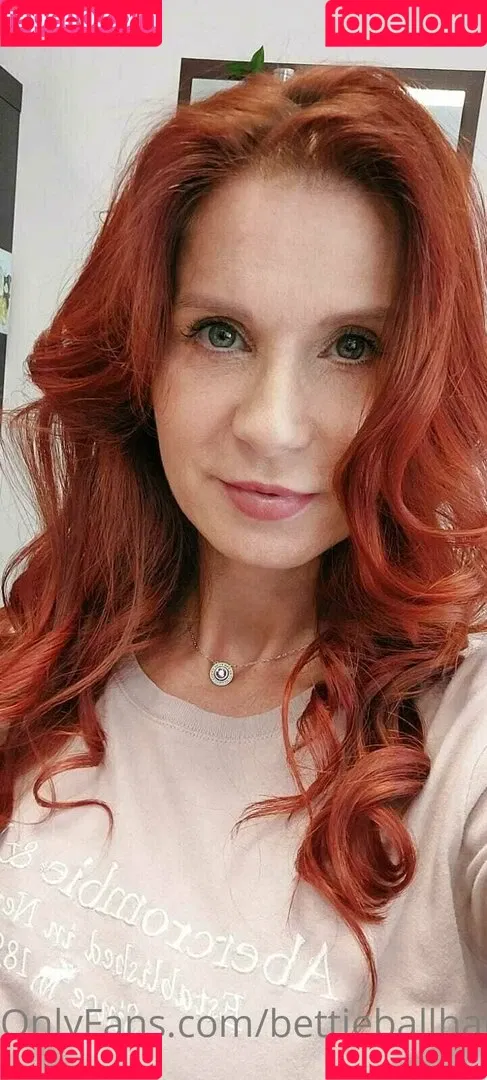 bettieballhaus Onlyfans Photo Gallery 