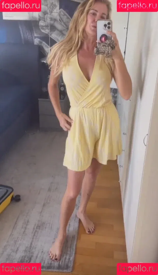 Giulia Siegel Onlyfans Photo Gallery 