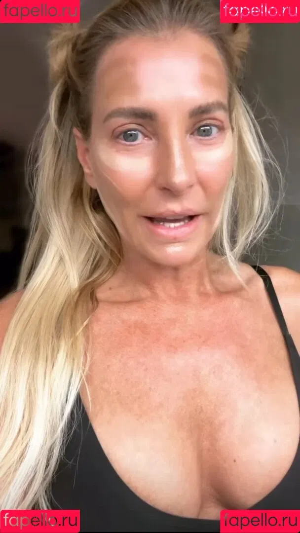 Giulia Siegel Onlyfans Photo Gallery 