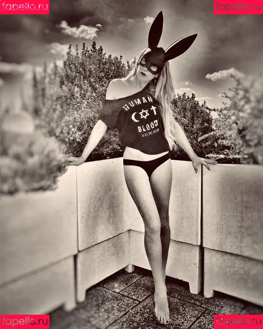 Giulia Siegel Onlyfans Photo Gallery 
