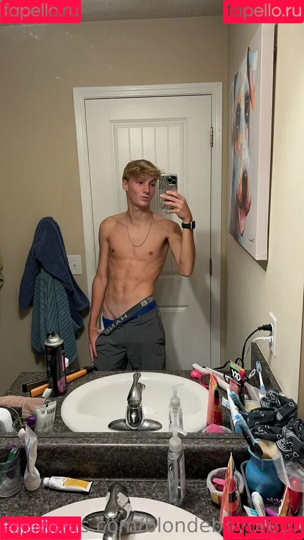 blondeboybradfree Onlyfans Photo Gallery 