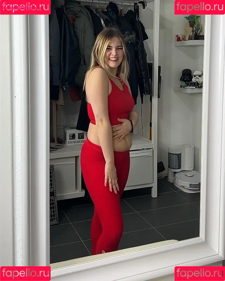 Mondwika Onlyfans Photo Gallery 