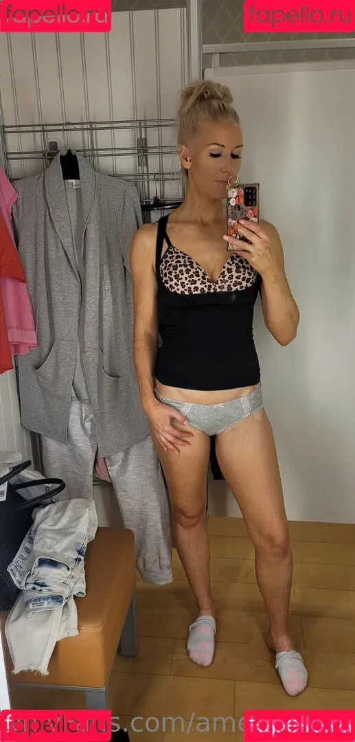 americanhousewife Onlyfans Photo Gallery 