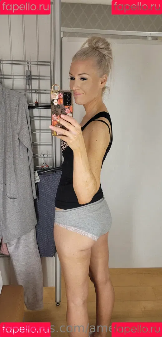 americanhousewife Onlyfans Photo Gallery 