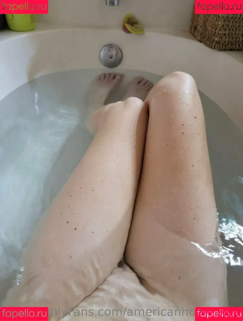americanhousewife Onlyfans Photo Gallery 