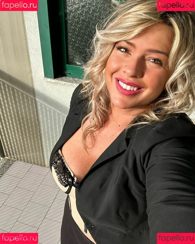 Simona Romano Onlyfans Photo Gallery 